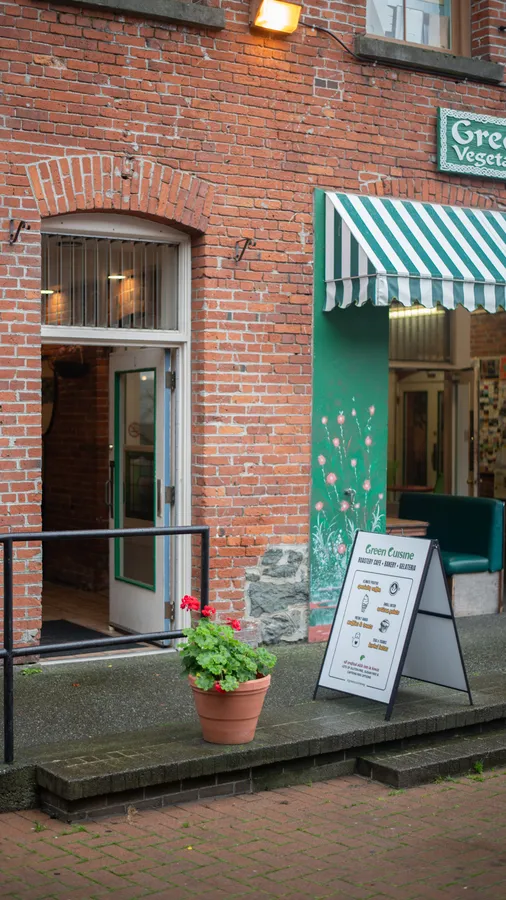 Green Cuisine • Coffee Roastery • Bakery • Gelataria