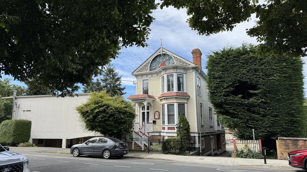 Humboldt House Bed & Breakfast