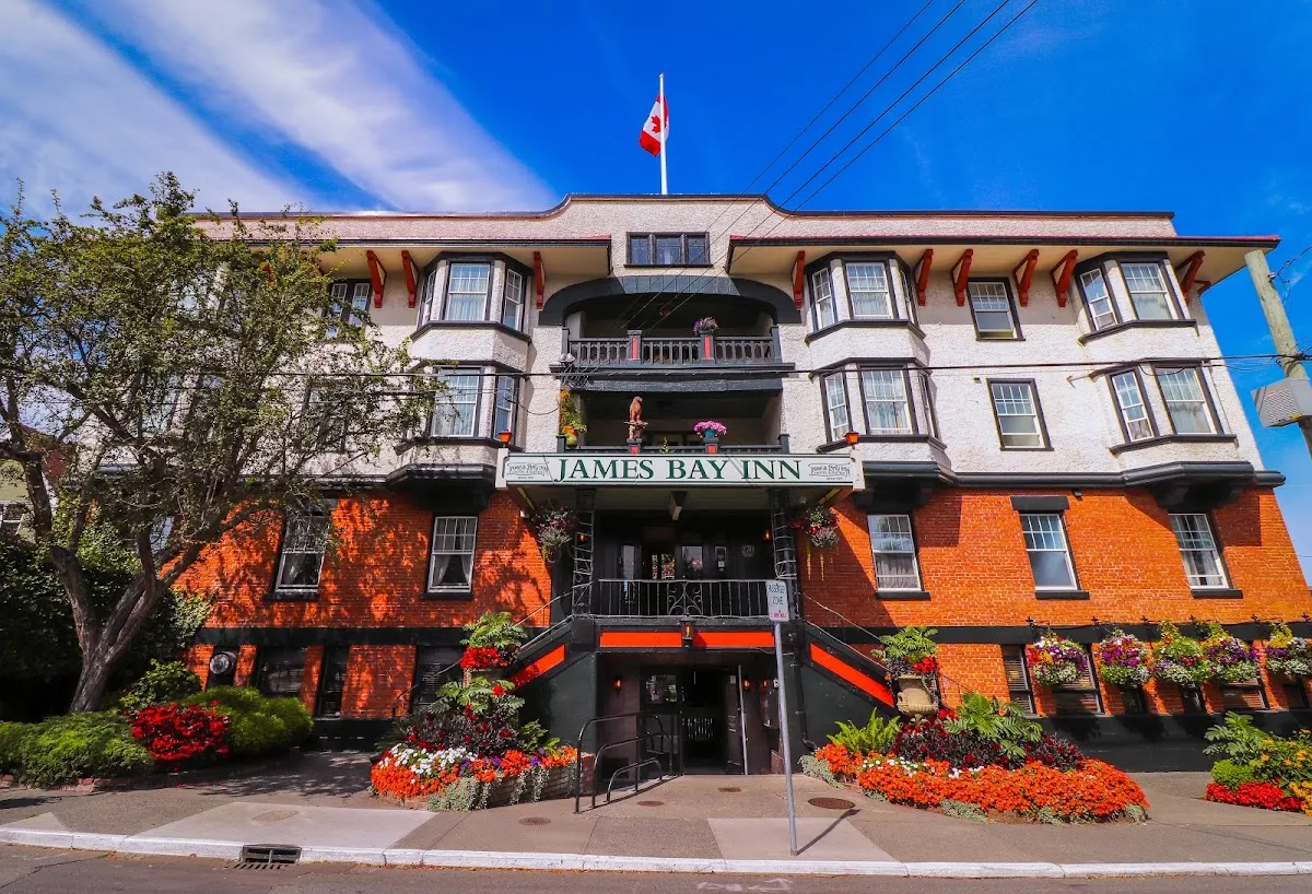 James Bay Inn Hotel, Suites & Cottages