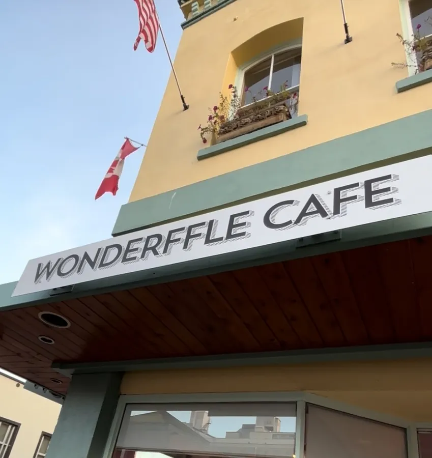 Wonderffle Cafe