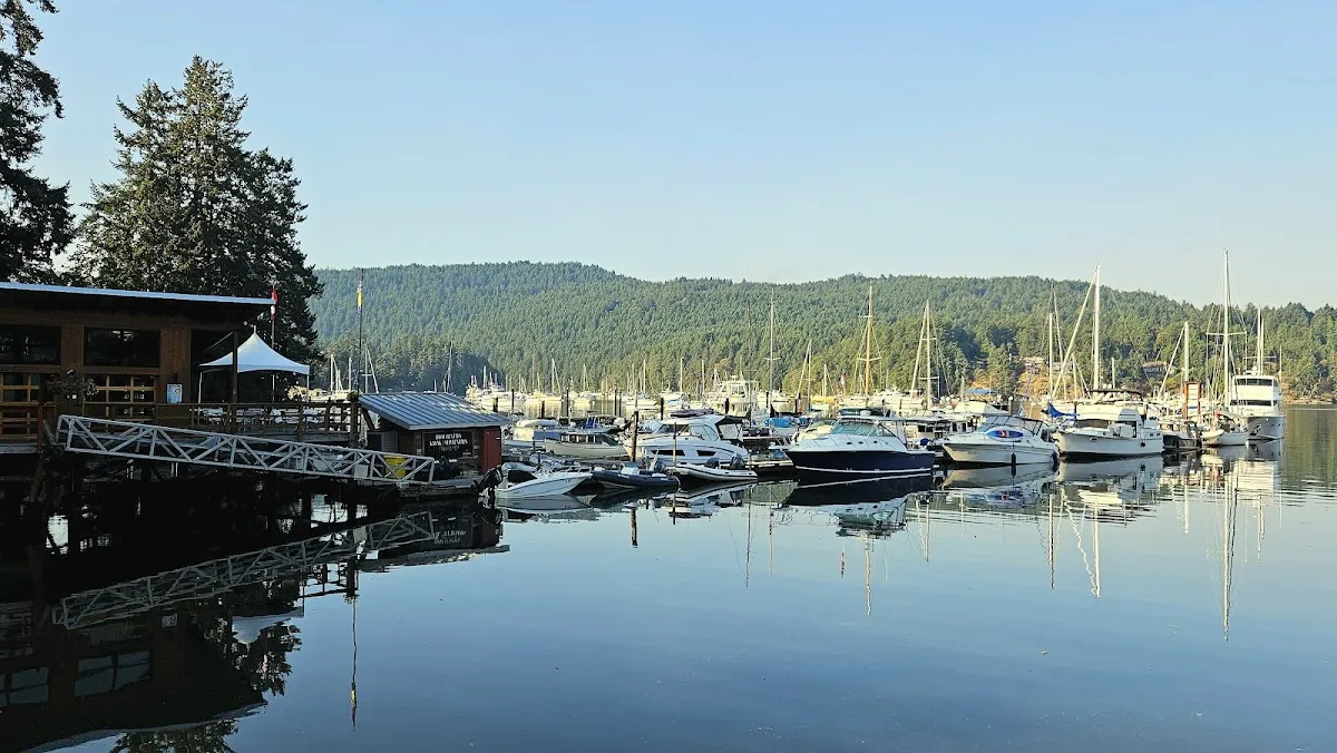 Brentwood Bay Resort – Adults-Only (16+)