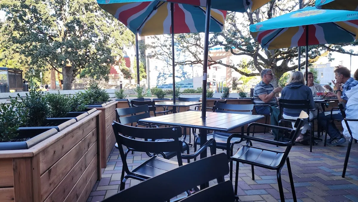 Saxe Point Public House