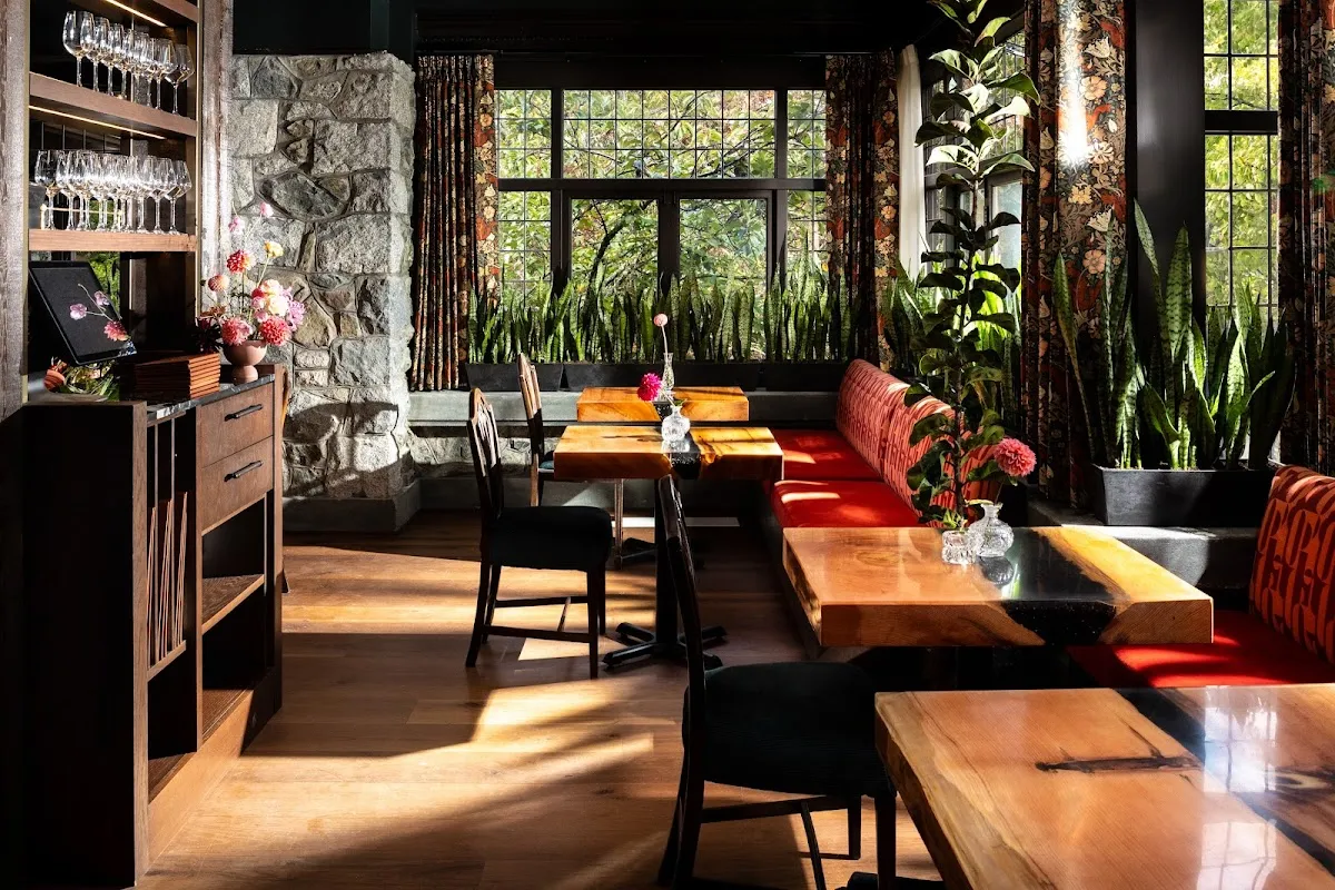 Janevca Kitchen & Lounge