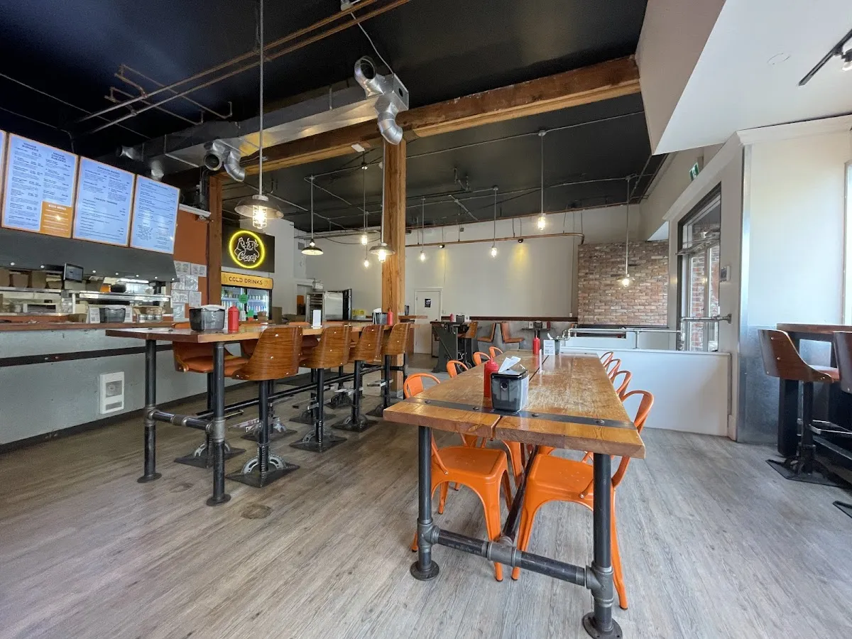 Coop’s Chicken & Smash Burgers