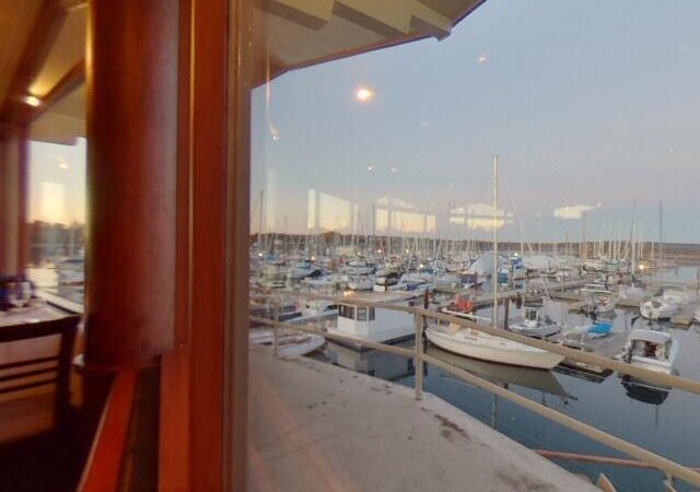 Oak Bay Marina Coffee House