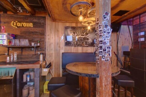 El Furniture Warehouse