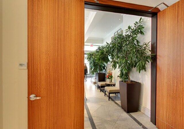 The Palms Restaurant & Lounge