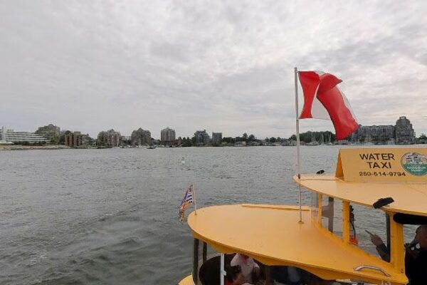 Boom + Batten Restaurant & Cafe