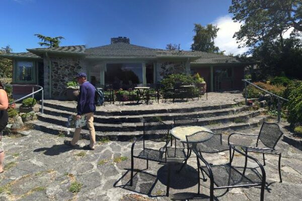 The Teahouse at Abkhazi Garden