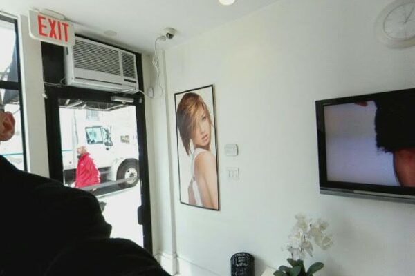 Nomi Salon