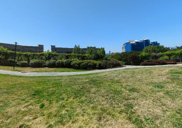 Songhees Hillside Park